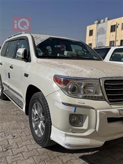 تۆیۆتا لاند کروزەر